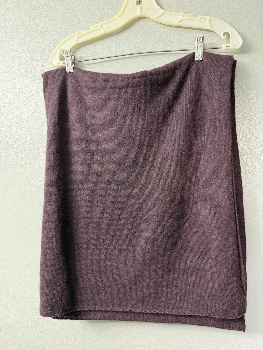 c by bloomingdale's cashmere burgundy very oversized scarf